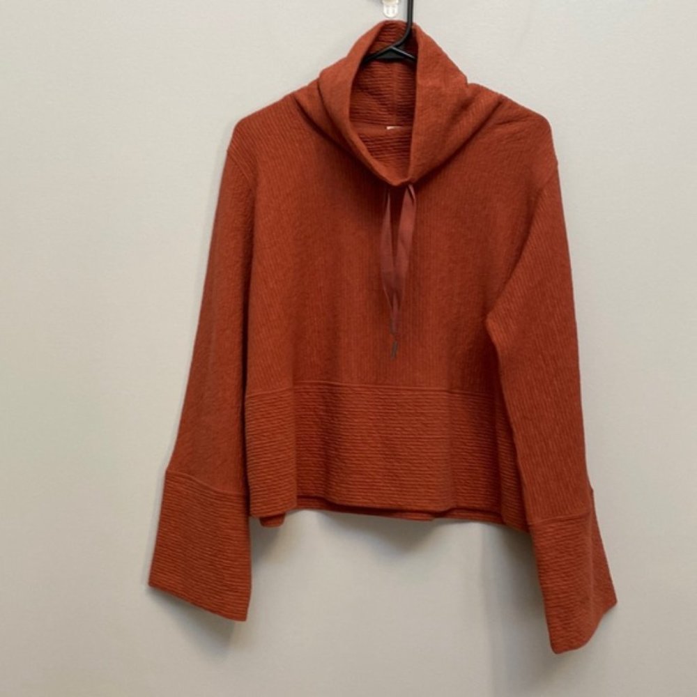 ❗️SOLD❗️2019 Lululemon Retreat Yourself Pullover Size XS/S - Picture 4 of 10